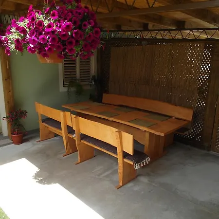 Apartman Ana * Gračac