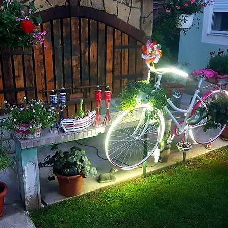 Apartman Ana *
