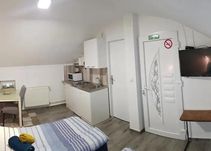 아파트 Apartman Ana *